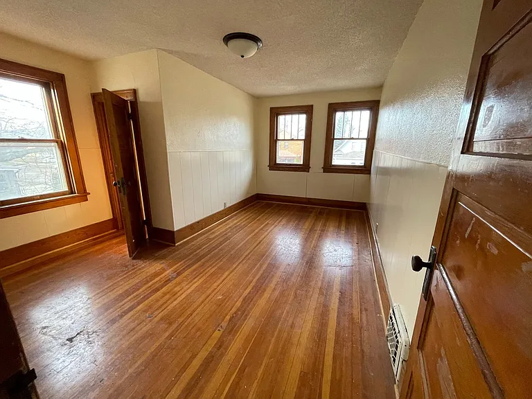 801 W 5th Ave — Photo 12
