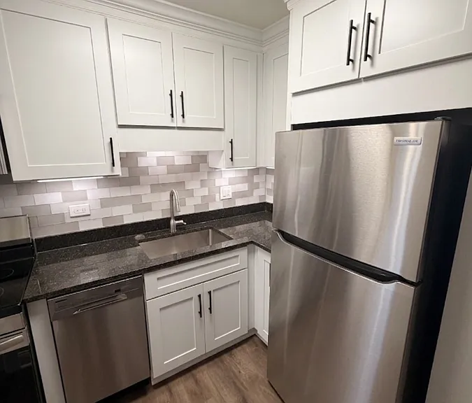 5152 Fairview Ave #3 — Photo 3