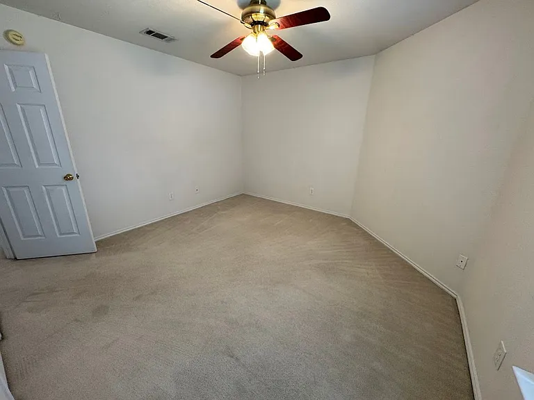 217 Tepee Dr — Photo 33