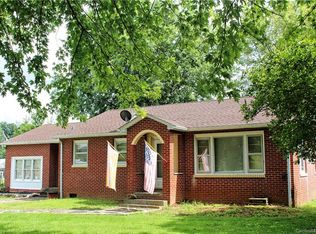 3579 Pisgah Dr, Canton, NC 28716