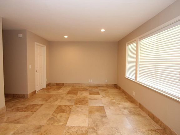 5th image of 36 Oak Grove Ave