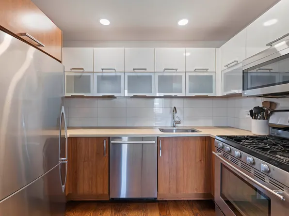 343 4th Avenue image 5 of 16