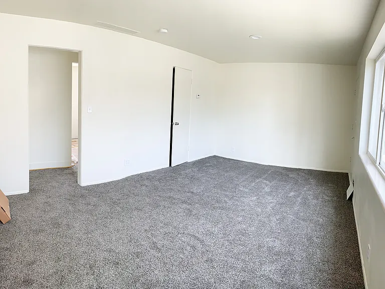 35 N 300 E #1 — Photo 2