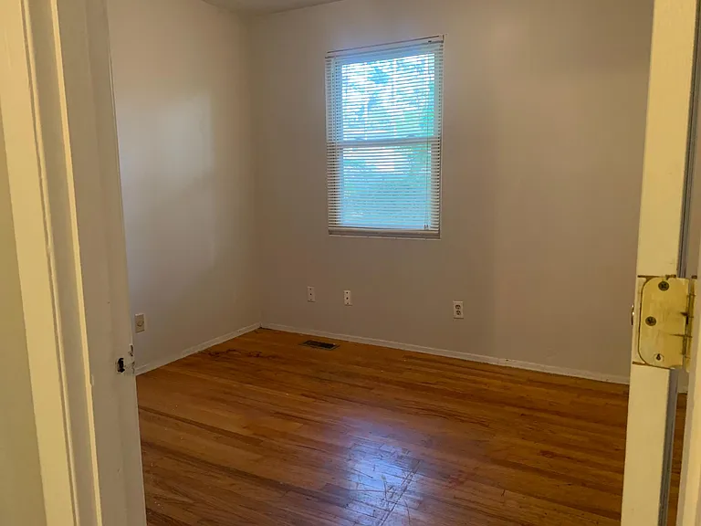 Upstairs Bedroom 4