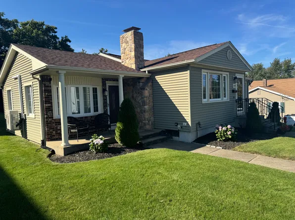 134 Angell Ave, Cranston, RI 02920