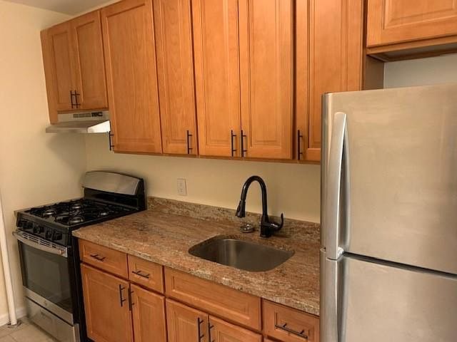 1st image of 2339 125th St APT 1