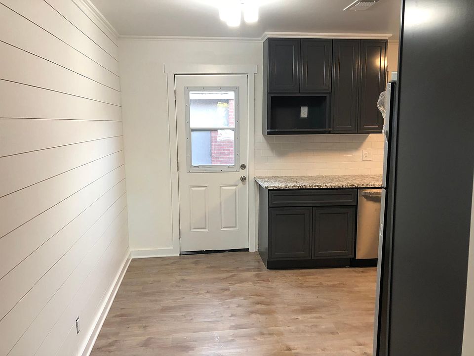 1st image of 1085 10th Ave