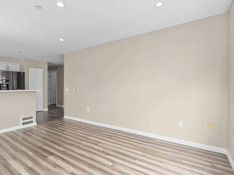 12334 31st Ave NE #409 — Photo 6