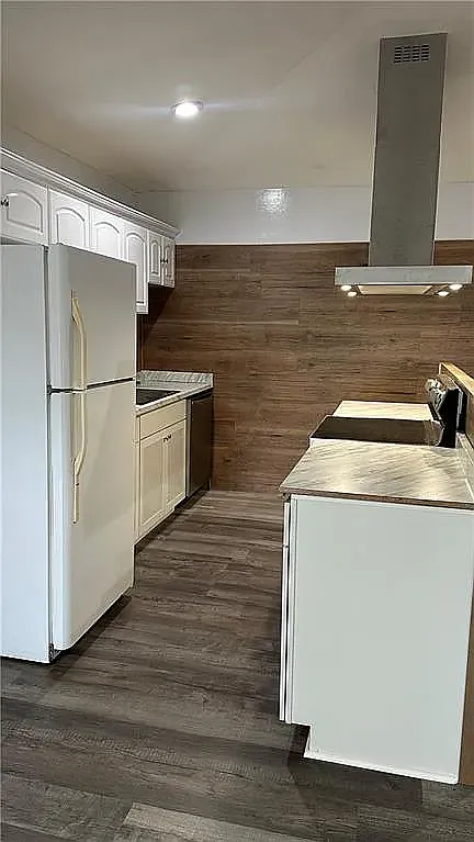 3 bed, 1100 sqft, $1,790 — Photo 4