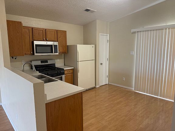 5th image of 10615 Monte Bello Ct NW