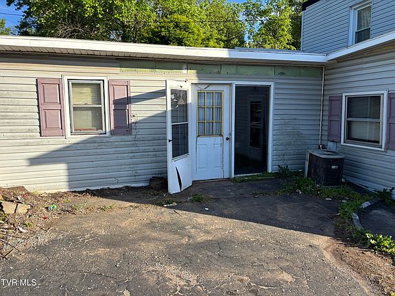 4th image of 4410 Cherokee Rd