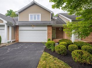 28 Chasewood Cir, Rochester, NY 14618