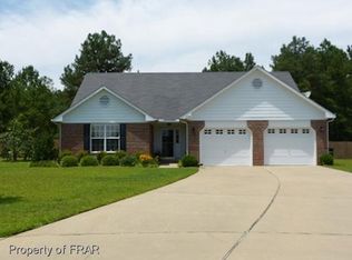 105 Bob White Ct, Raeford, NC 28376