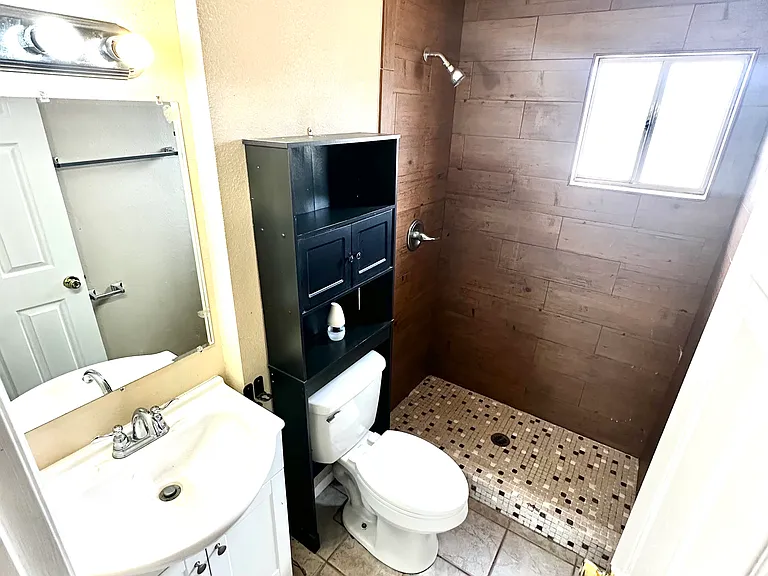 7505 Acapulco Ave — Photo 17