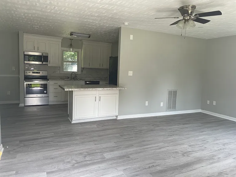 13334 Warwick Springs Dr — Photo 27