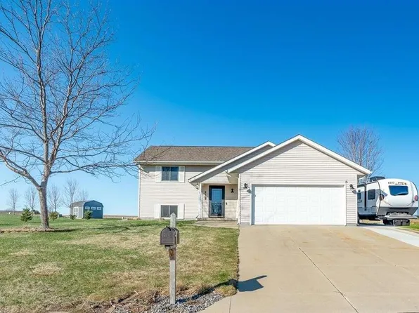 315 Loraine Dr, Lake Crystal, MN 56055