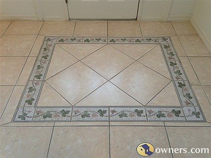 Foyer - tile accent