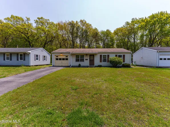 31 Mildred Lane, Latham, NY 12110
