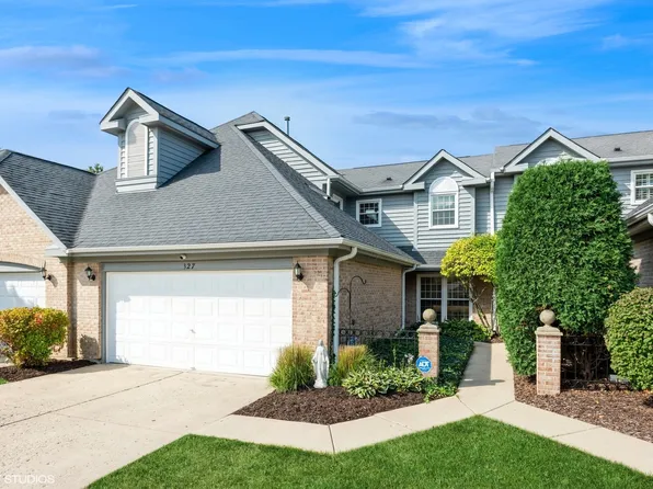 327 Wentworth Cir, Bloomingdale, IL 60108