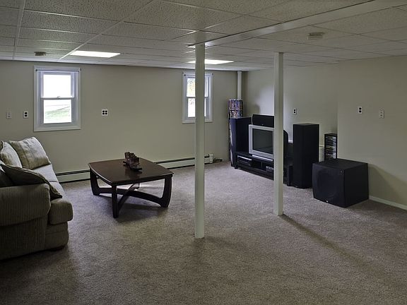 3rd image of 730 Ringwood Ave