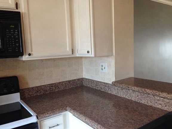 5th image of 652 Nottaway Dr