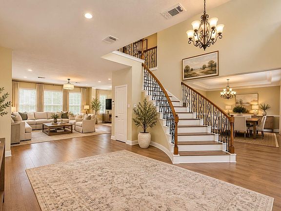 2nd image of 318 N Cypress Estates Cir