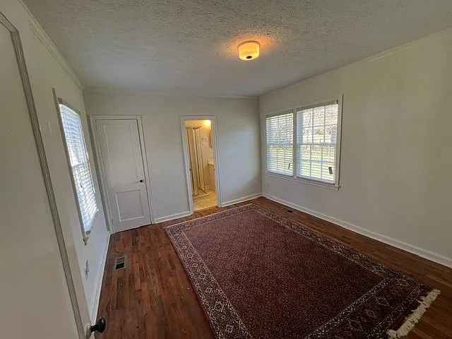 403 Holmes St — Photo 12