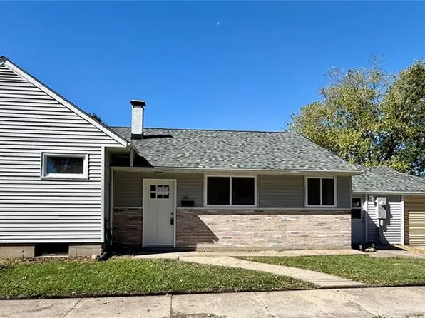 201 N Cherry St, Mount Olive, IL 62069