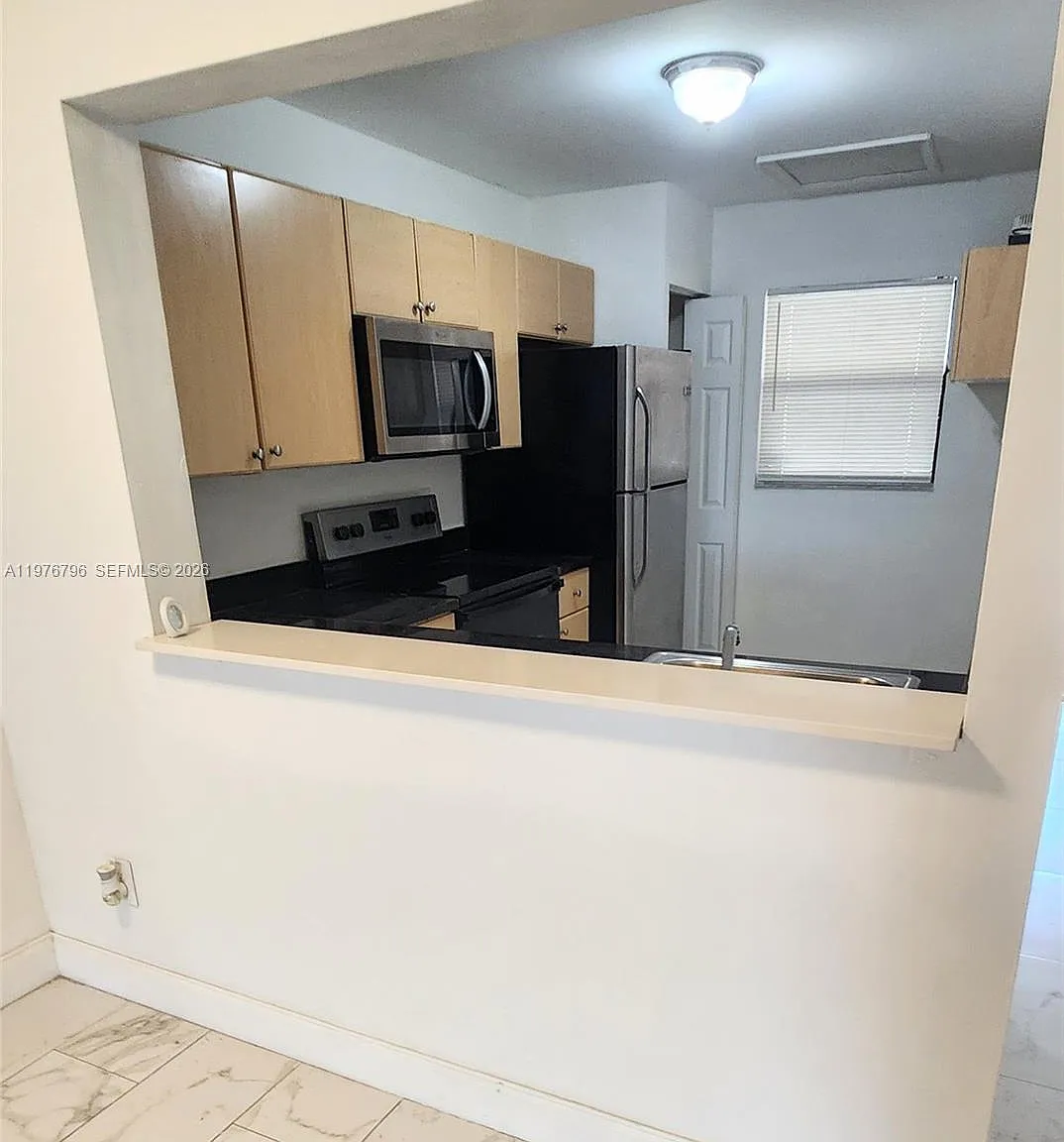 Monterey Condo Four — Photo 1