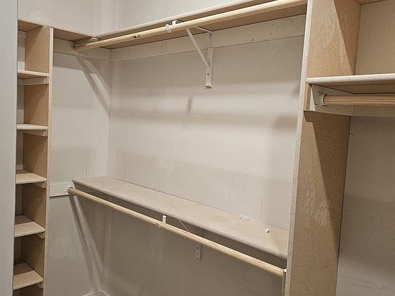3rd image of 863 W El Alameda St