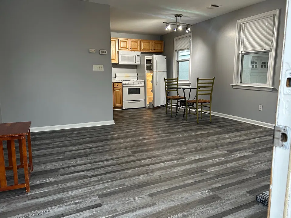 123 Fremont Ave #1