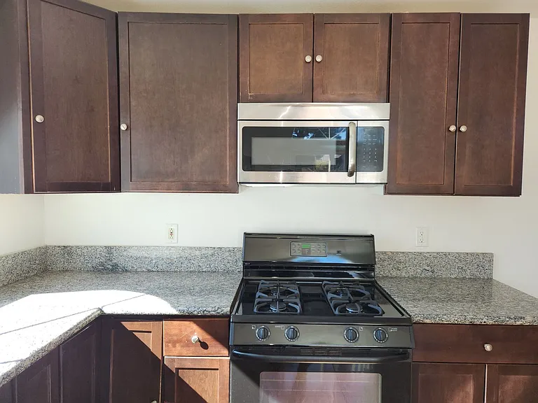 6556 Bradford Ln — Photo 18