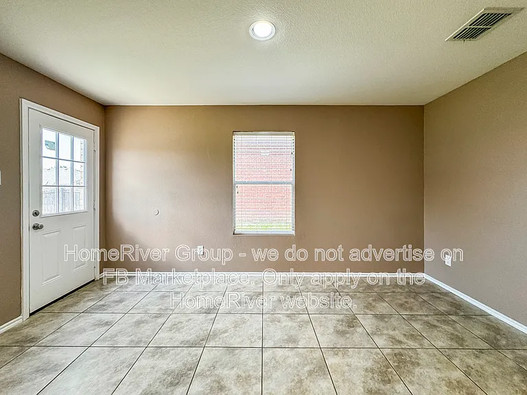 2717 Marsha Ln — Photo 4