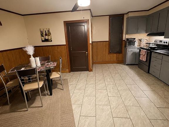 3rd image of 112 Strawberry St