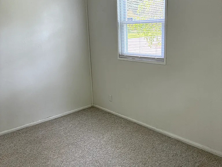 2502 Buffalo St — Photo 16