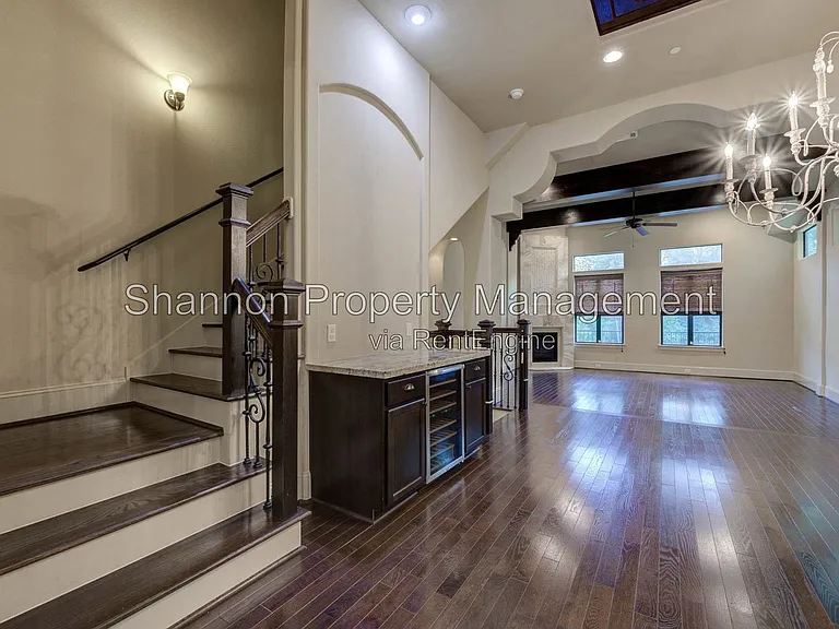 1809 W 24th St — Photo 9