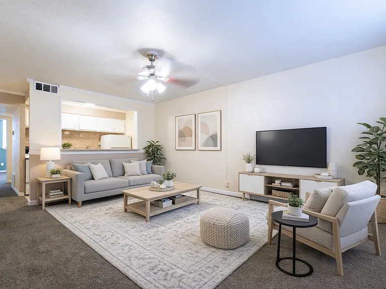 Heather House Apartments — Photo 12