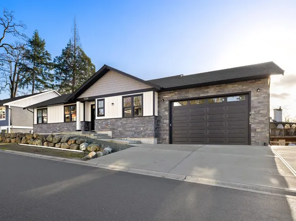 2036 Oakhill Pl, Duncan, BC V9L 0J2