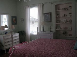 8828 Lakeshore Dr, Leesburg, FL 34797