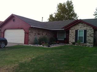 12417 SW 4th St, Yukon, OK 73099