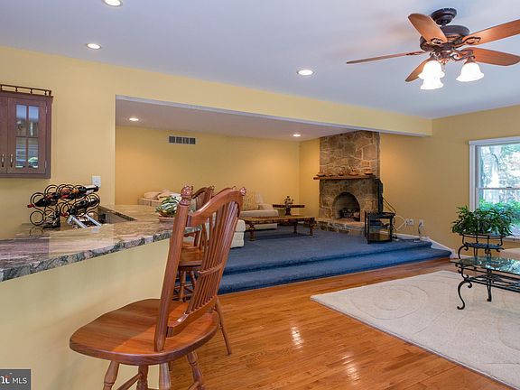 5th image of 2 Stuyvesant Dr
