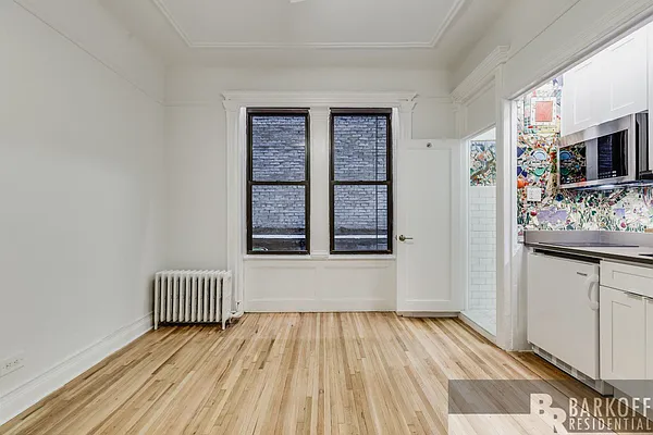 Rented by Barkoff Residential  | media 34