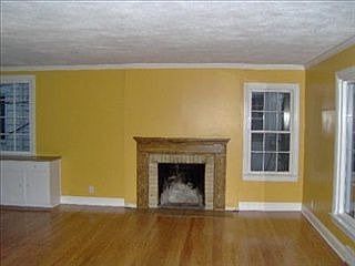 4th image of 667 Ottillia St SE