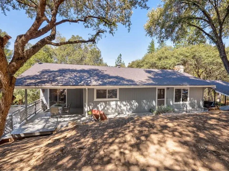 2349 Rainbow Rd