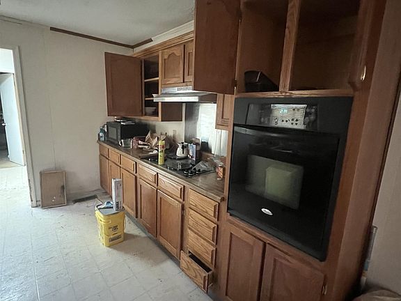3rd image of 91 Hughes Dr