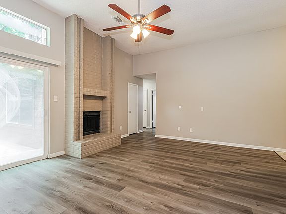 4th image of 24 S Rain Forest Ct