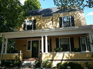 28 Oakland Rd, Brookline, MA 02445