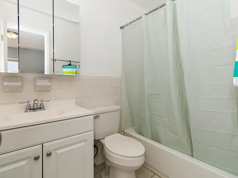 1540 Chela Ave #B — Photo 9