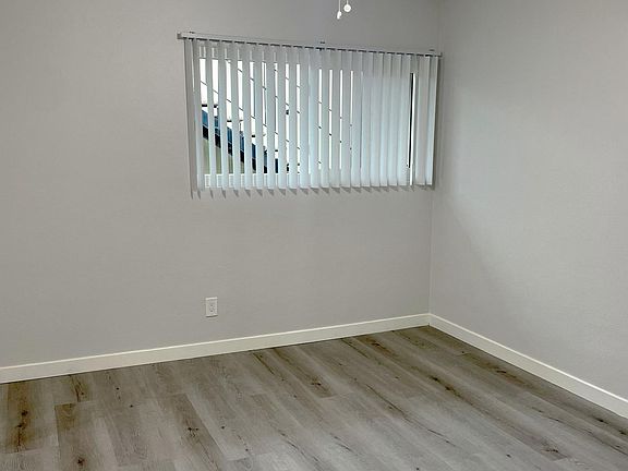 2nd image of 15 54th Pl #17