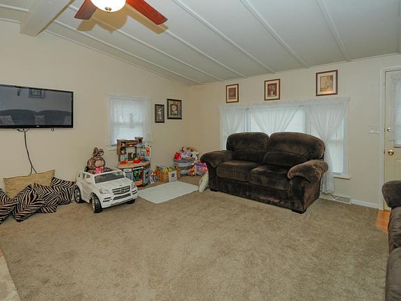 330 Burr Oak St-103
